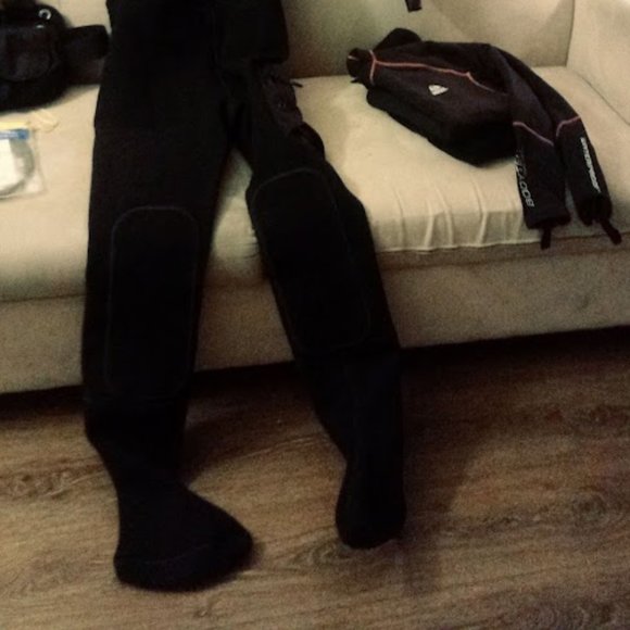 DUI Dry Suite - Picture 7 of 7